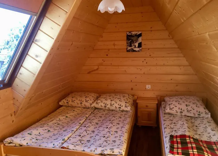 乌亚斯卡家庭式旅馆 扎布